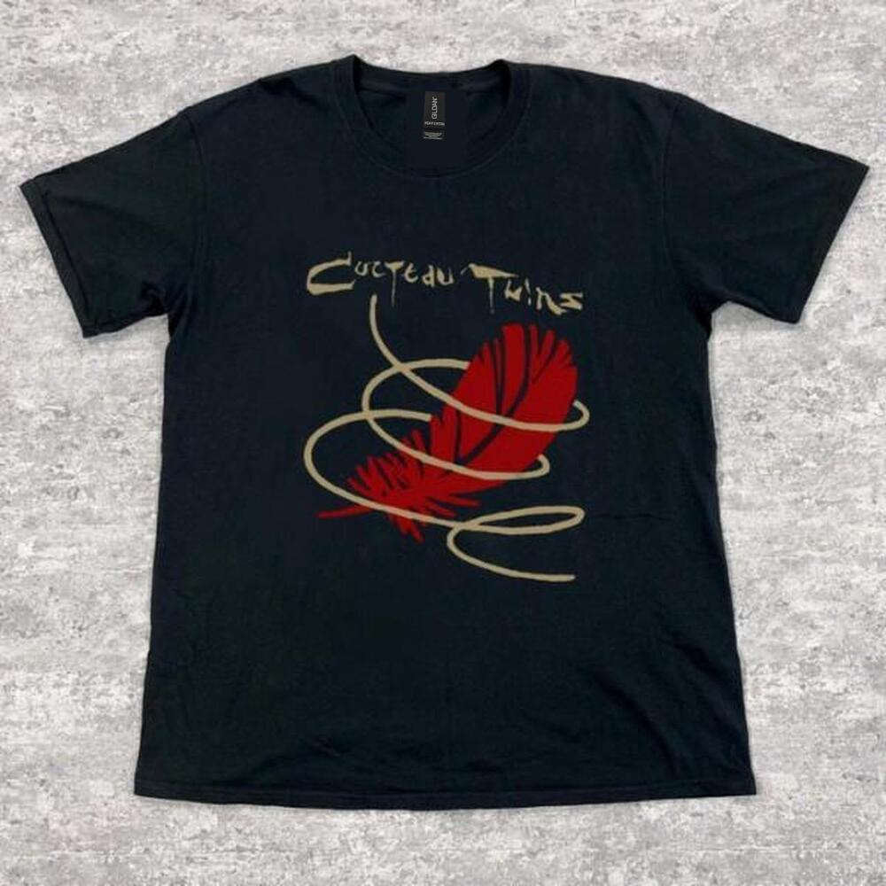 Black And Red The Twist T-Shirt